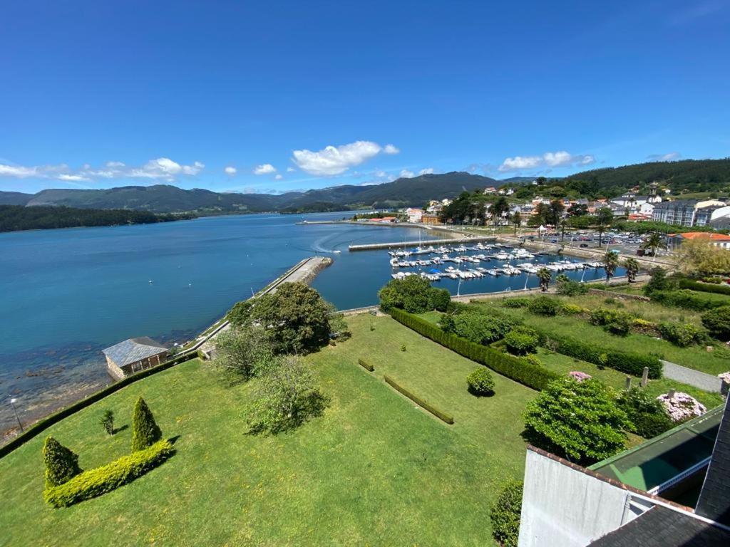 Apartamento Con Vistas Al Mar Y La Montana Santa Marta de Ortigueira Bagian luar foto