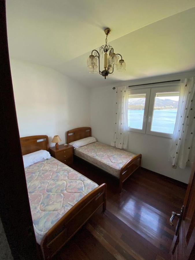 Apartamento Con Vistas Al Mar Y La Montana Santa Marta de Ortigueira Bagian luar foto