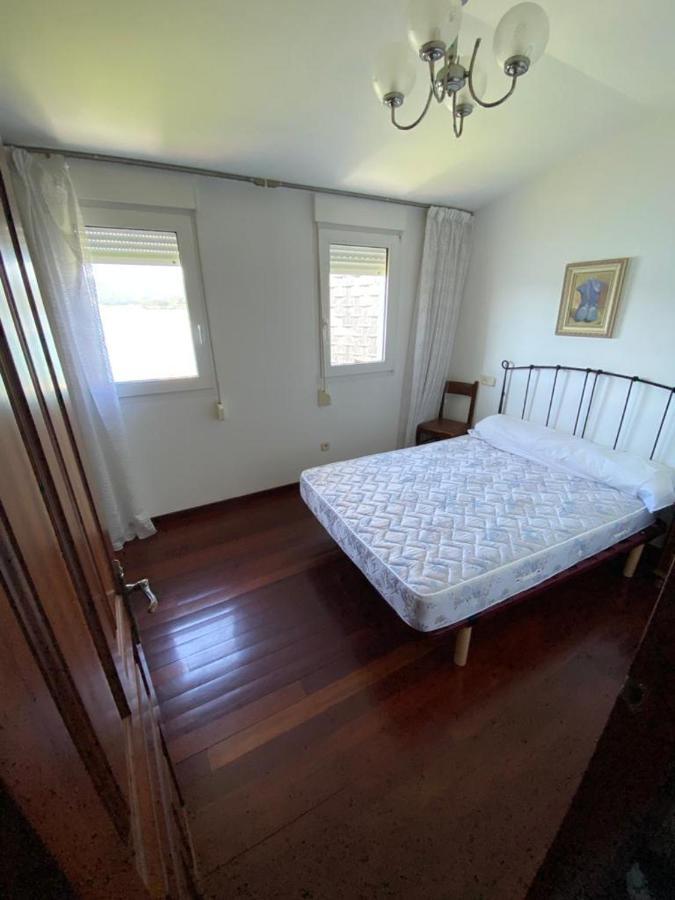 Apartamento Con Vistas Al Mar Y La Montana Santa Marta de Ortigueira Bagian luar foto