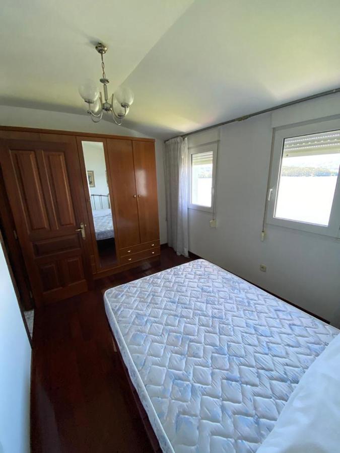 Apartamento Con Vistas Al Mar Y La Montana Santa Marta de Ortigueira Bagian luar foto